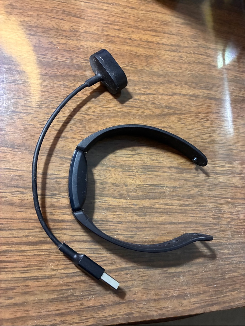 Fitbit inspire 2 Bluetooth fitness tracker with charger- works!